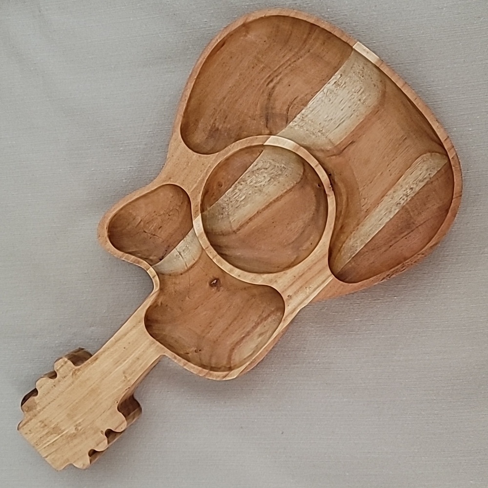 Dolly Parton Guitar-Shaped Acacia Wood Serving Tray - Picture 16 of 16